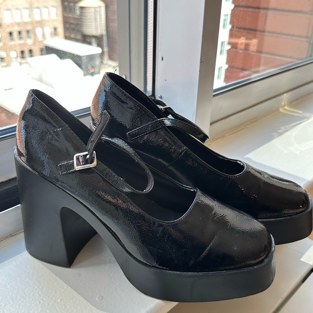 Chunky platform shiny Mary Jane heels